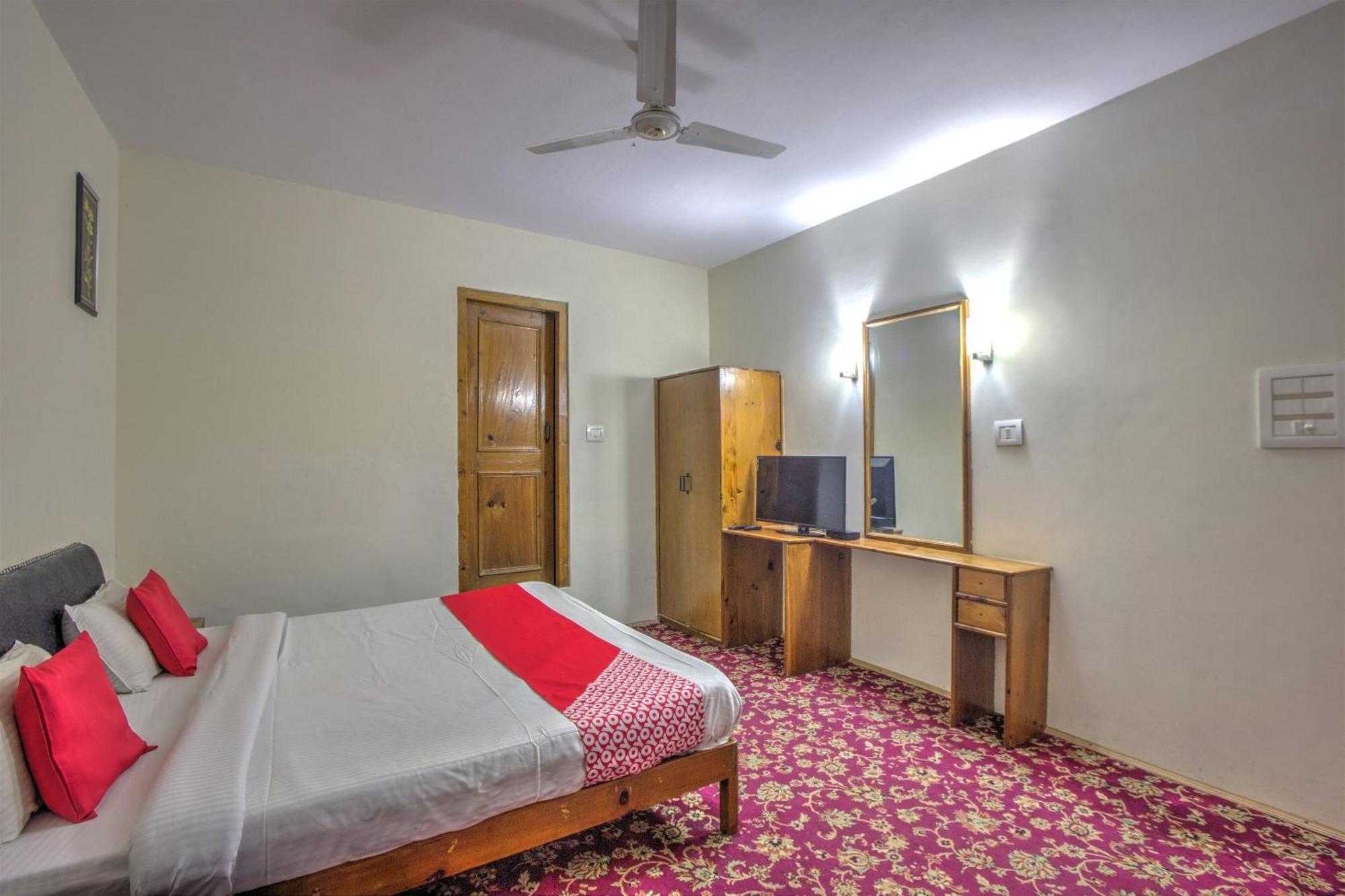 Hotel Capital O Shishamaati Kulu Exteriér fotografie