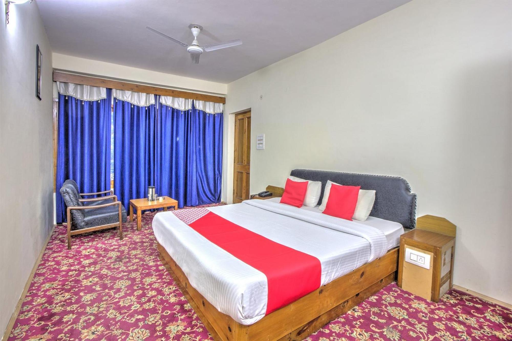 Hotel Capital O Shishamaati Kulu Exteriér fotografie